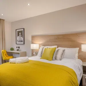 dwell-city-living.hotelsin-nottingham.com/